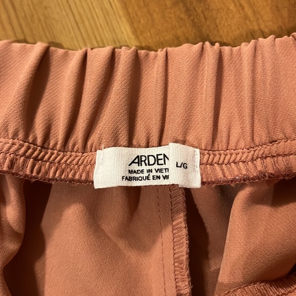 Ardene pink shorts - Picture 2 of 3